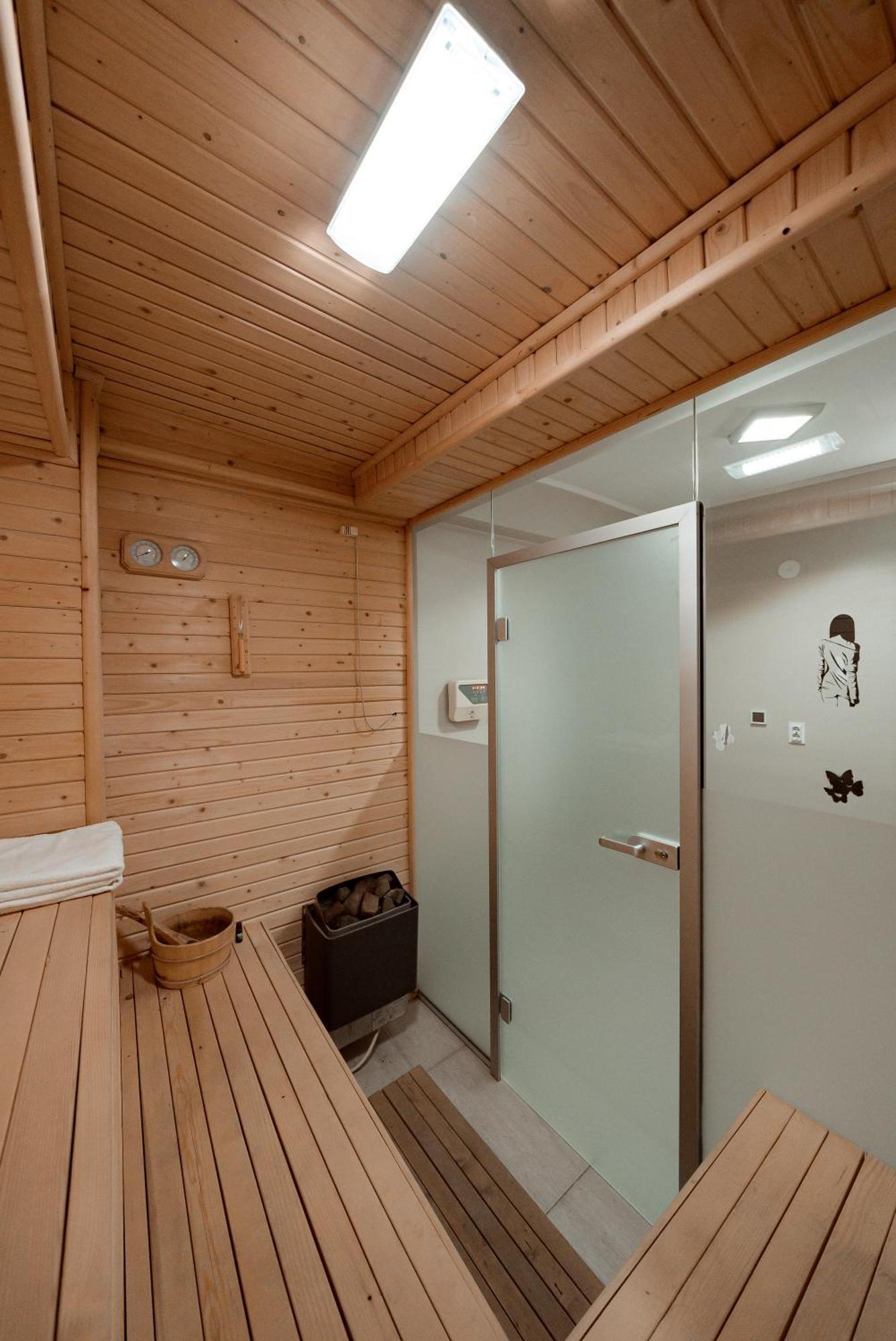 Quantum House Hotel Vatra Dornei Bagian luar foto