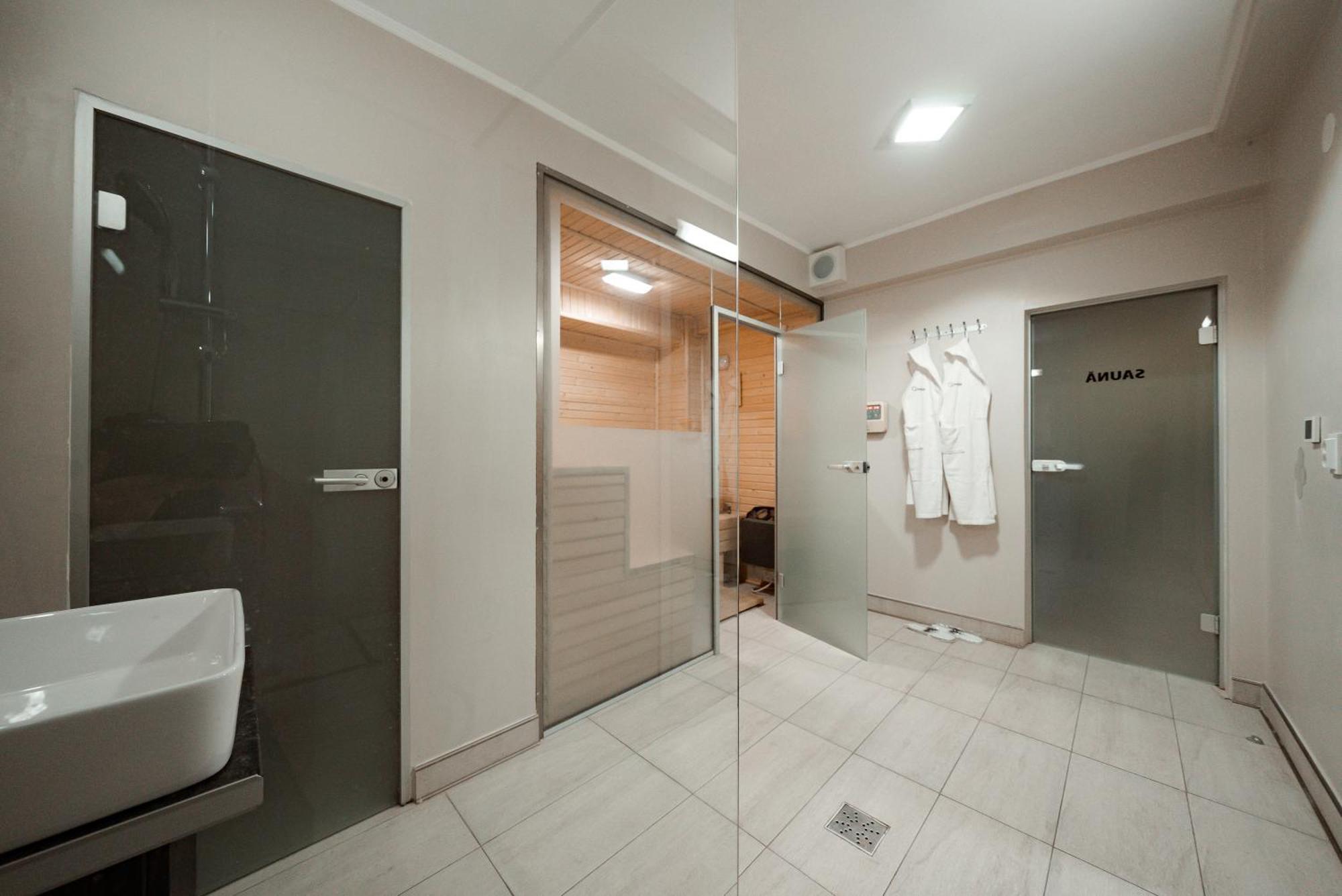 Quantum House Hotel Vatra Dornei Bagian luar foto