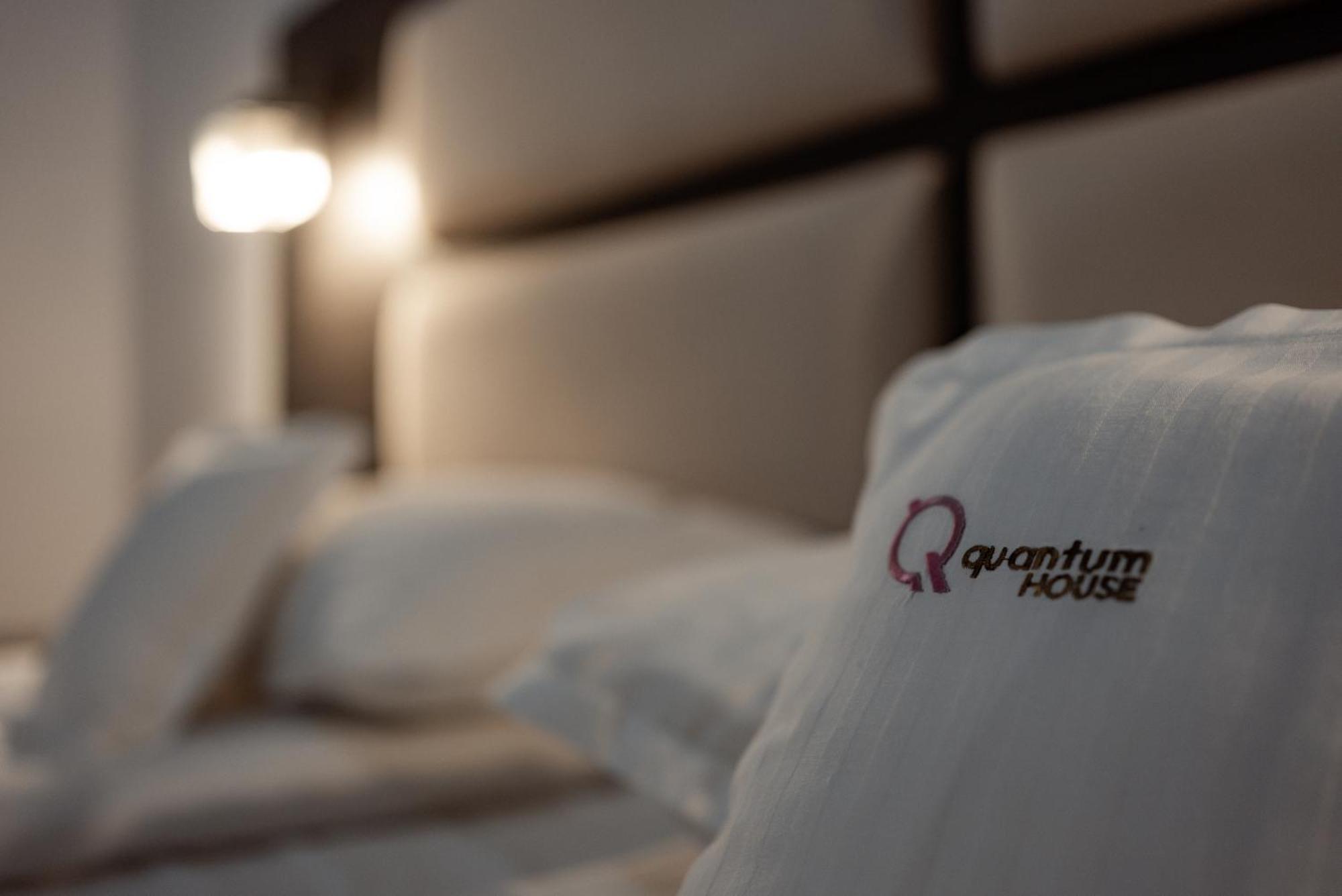 Quantum House Hotel Vatra Dornei Bagian luar foto