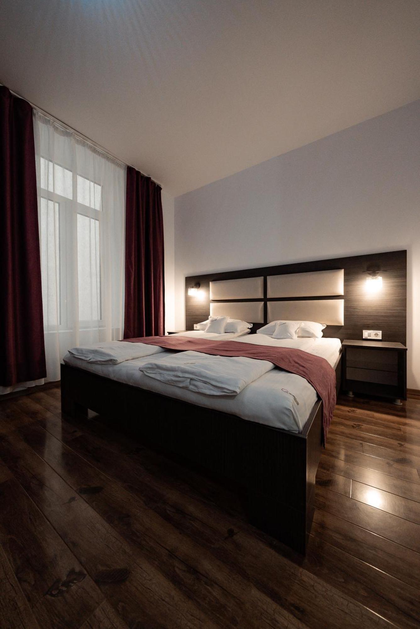 Quantum House Hotel Vatra Dornei Bagian luar foto