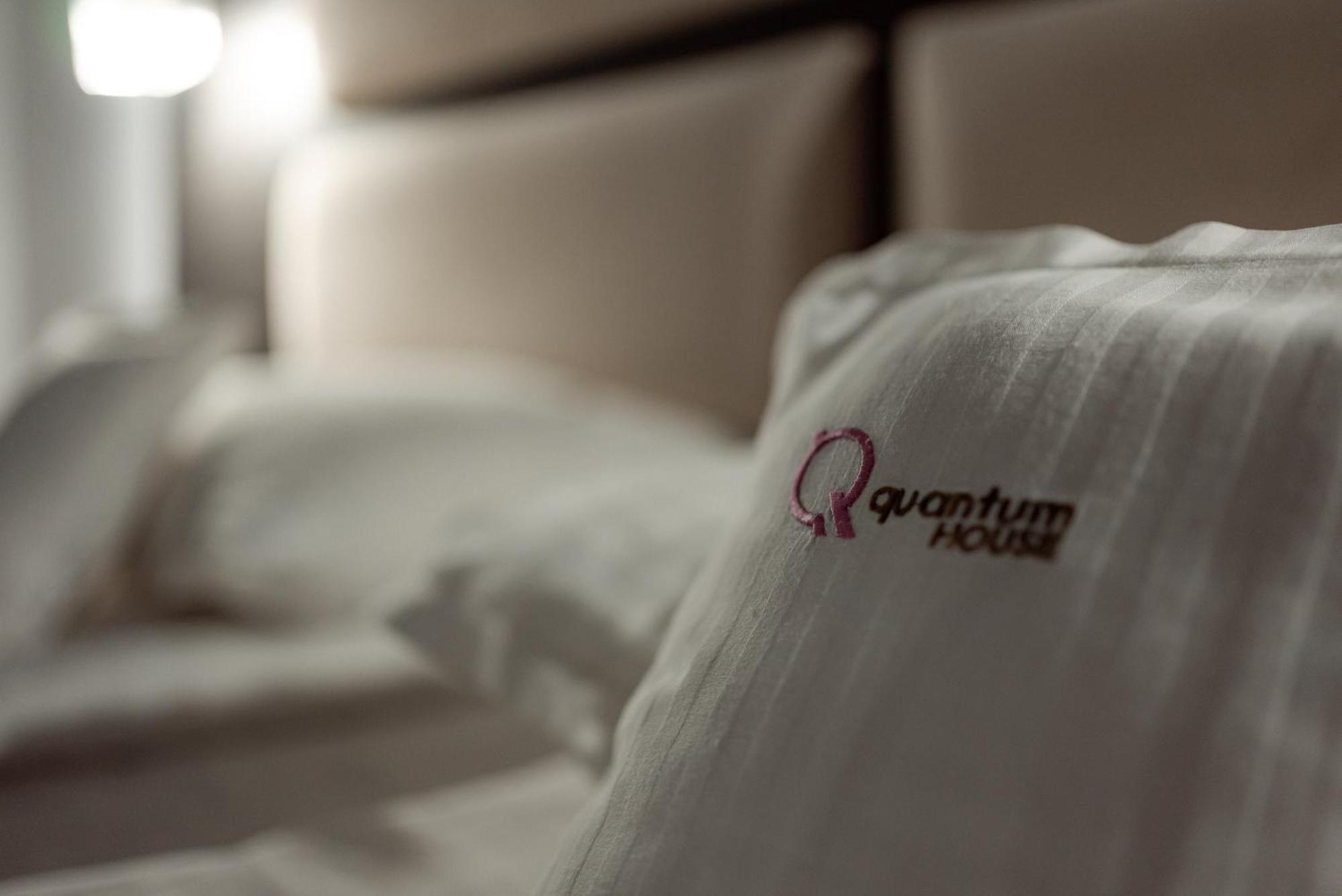 Quantum House Hotel Vatra Dornei Bagian luar foto