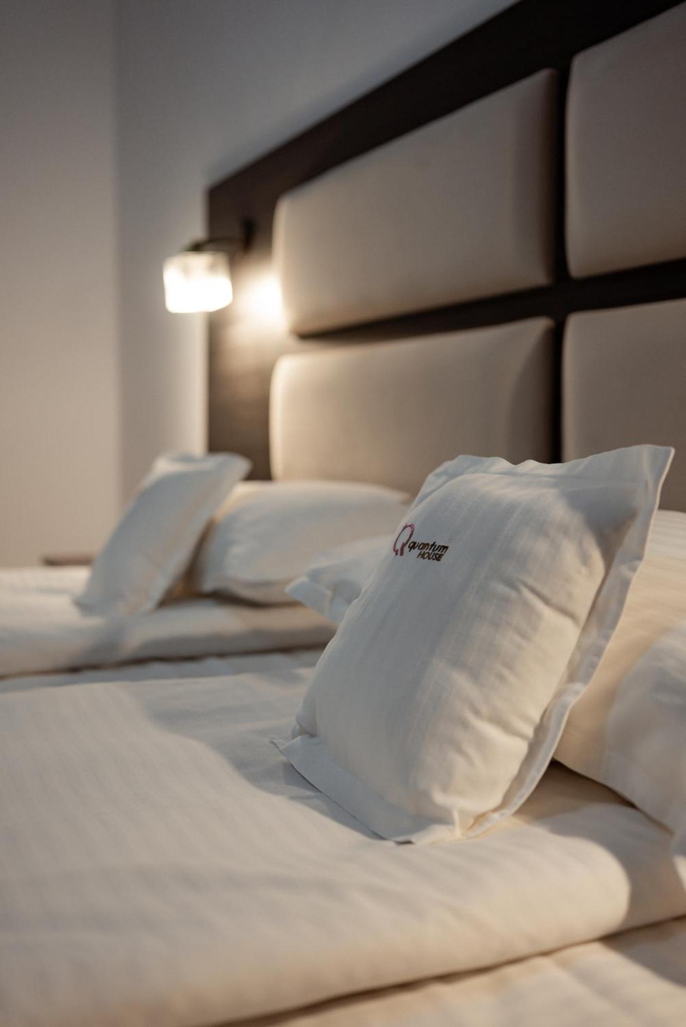 Quantum House Hotel Vatra Dornei Bagian luar foto