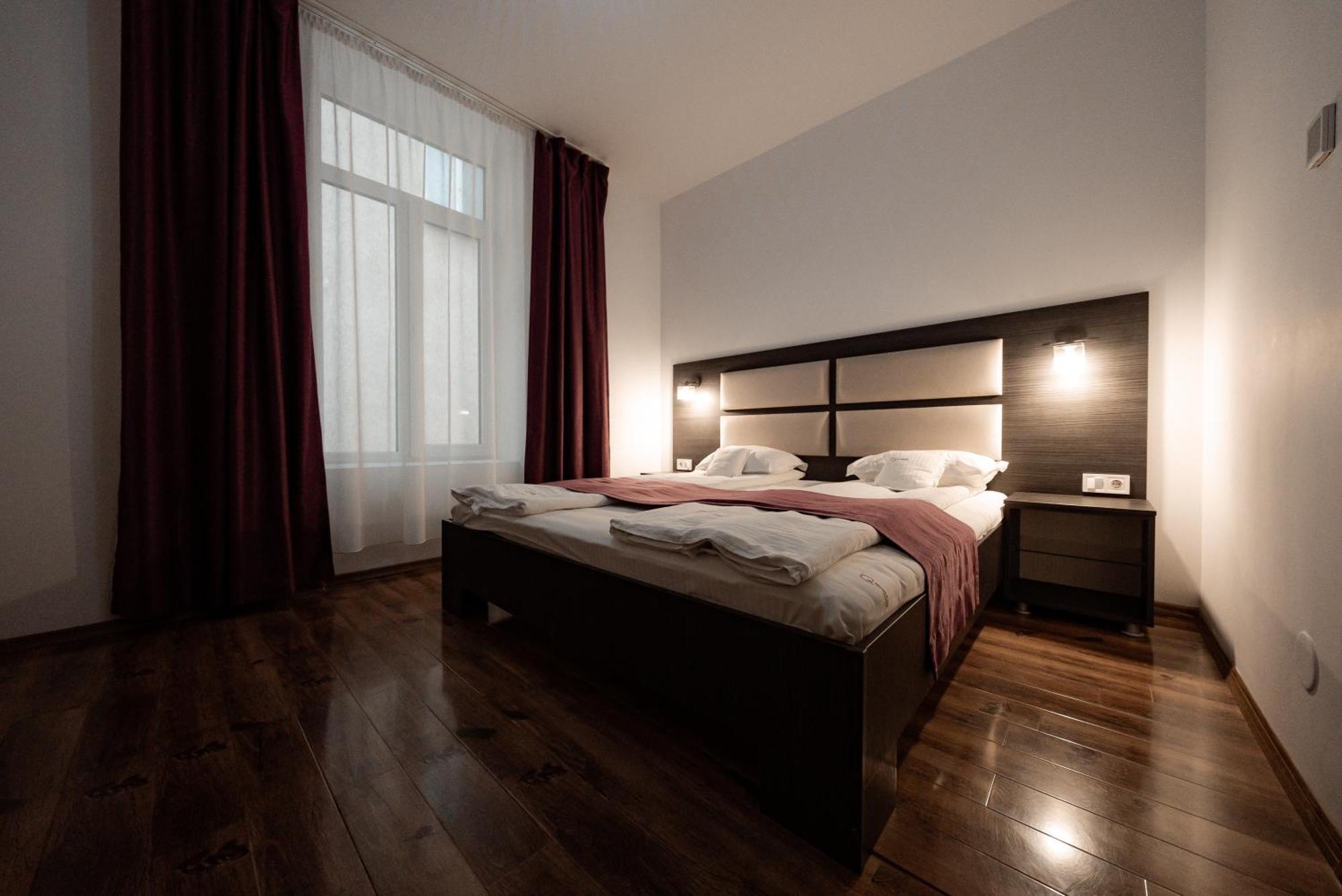 Quantum House Hotel Vatra Dornei Bagian luar foto