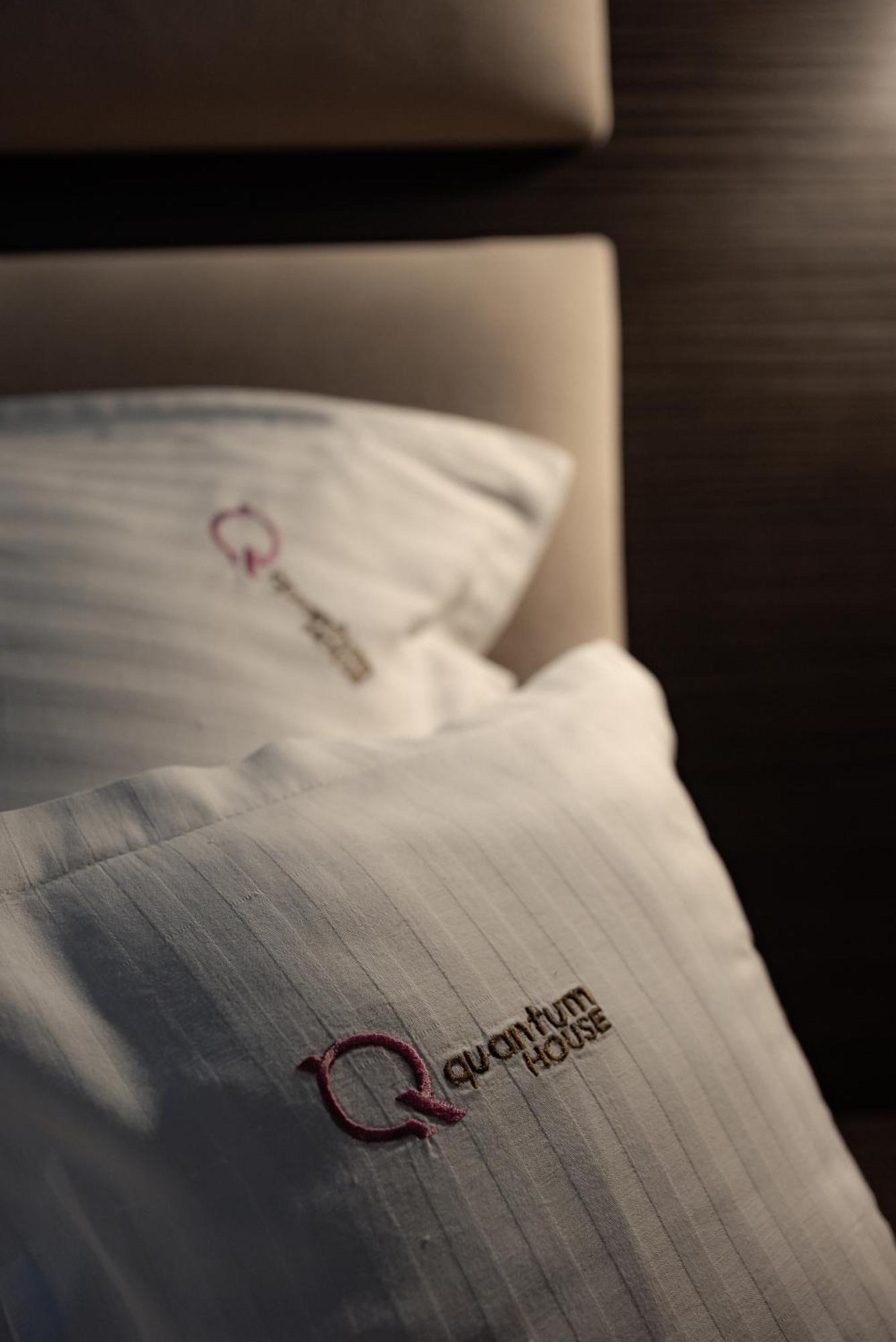 Quantum House Hotel Vatra Dornei Bagian luar foto