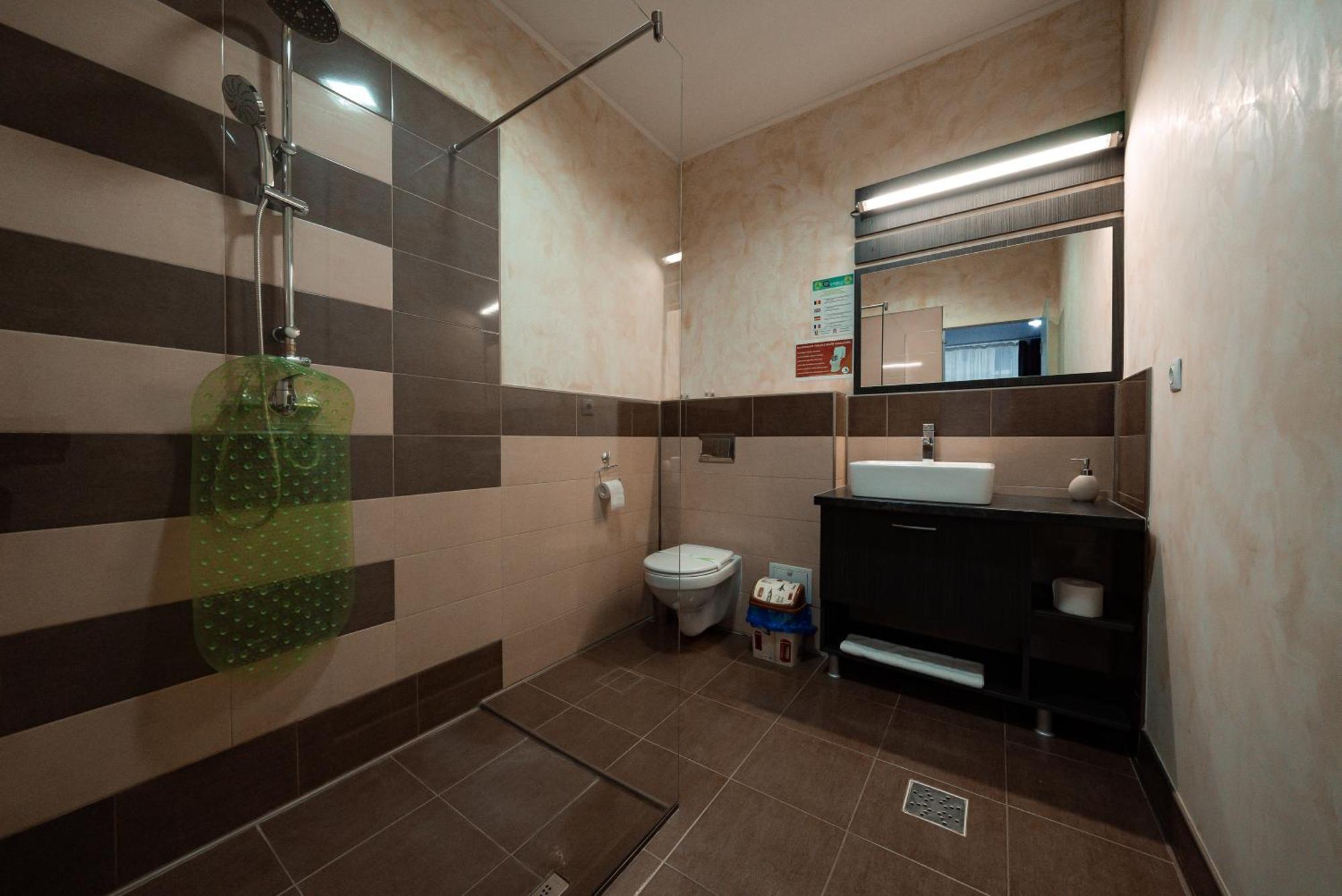 Quantum House Hotel Vatra Dornei Bagian luar foto