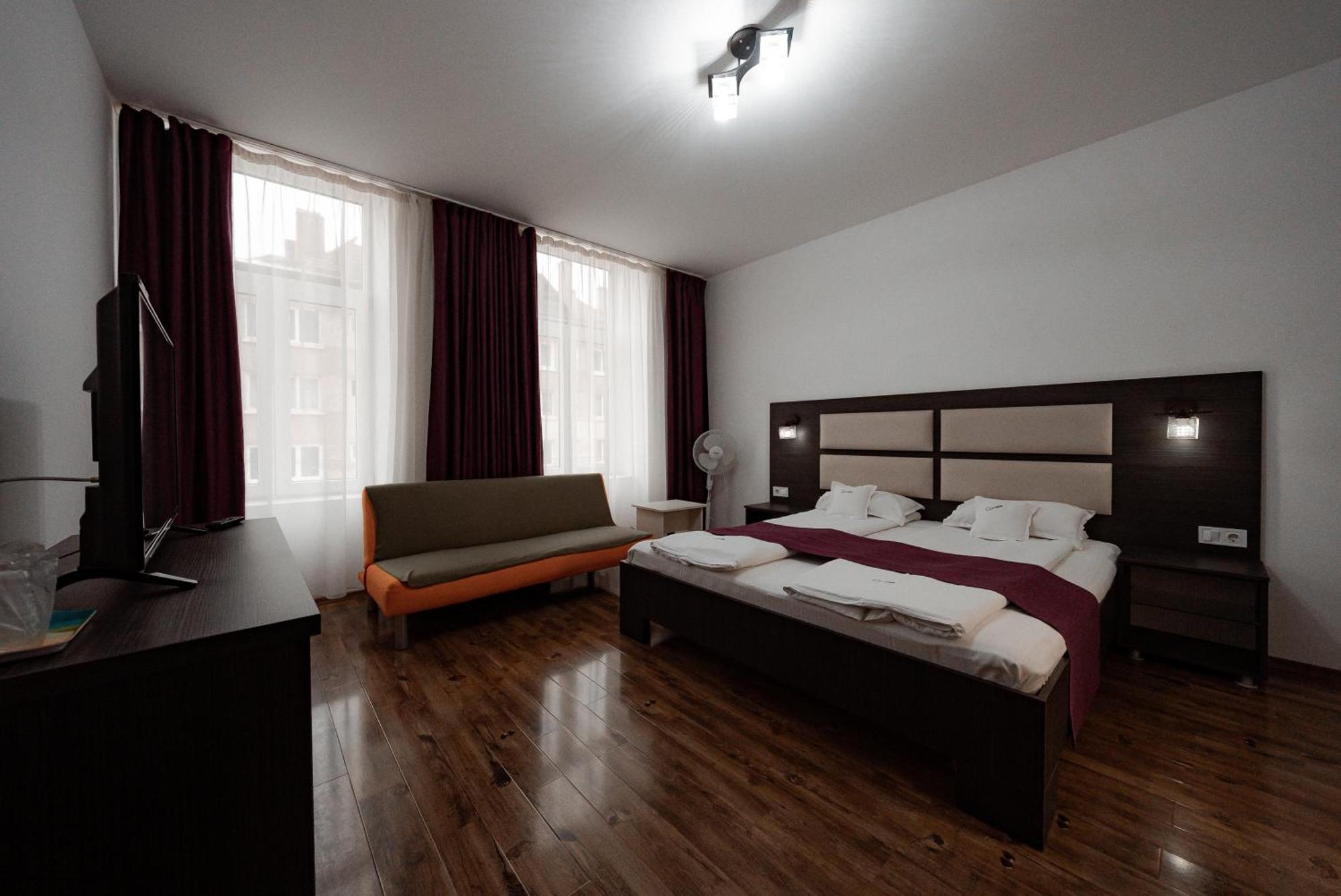 Quantum House Hotel Vatra Dornei Bagian luar foto