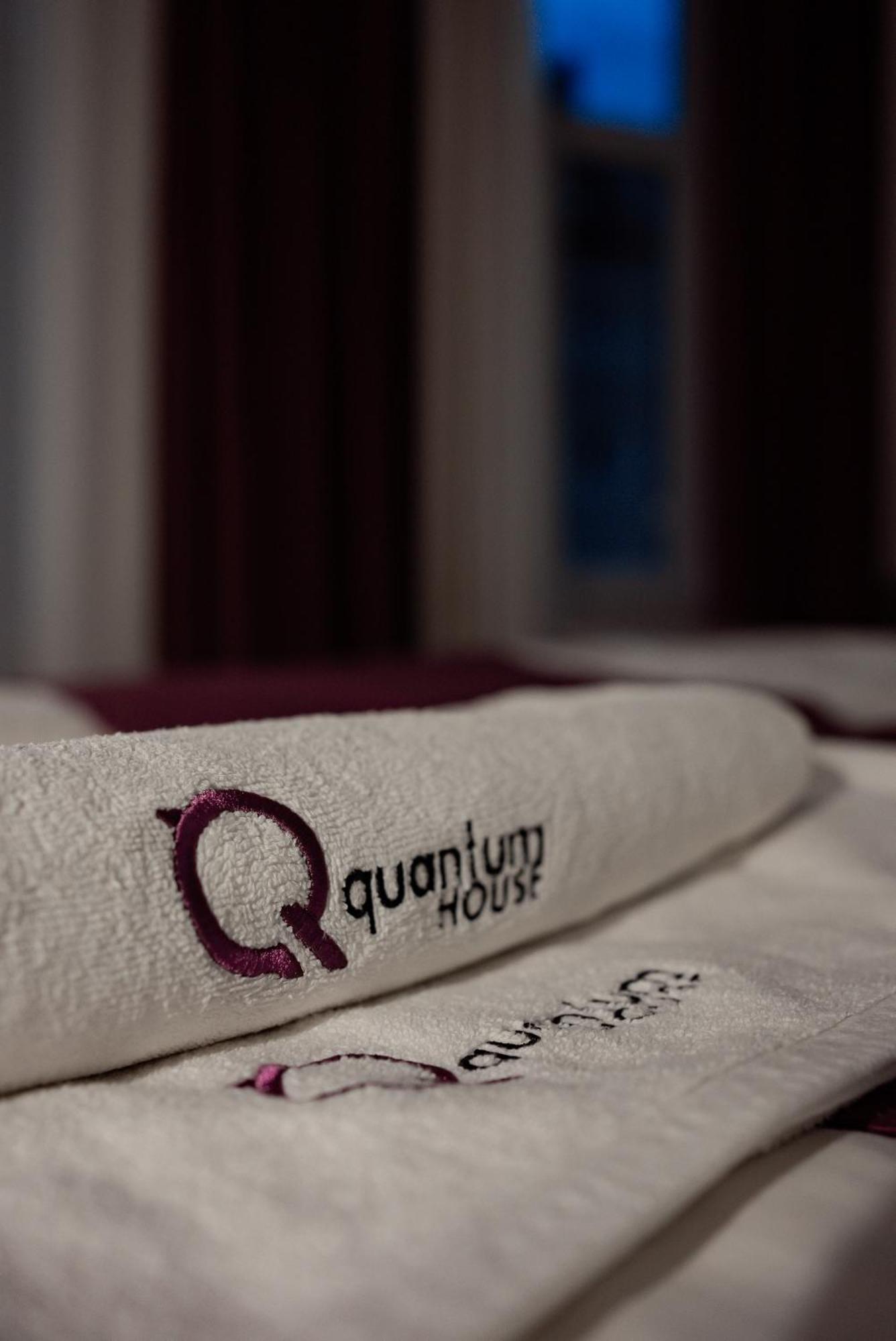 Quantum House Hotel Vatra Dornei Bagian luar foto